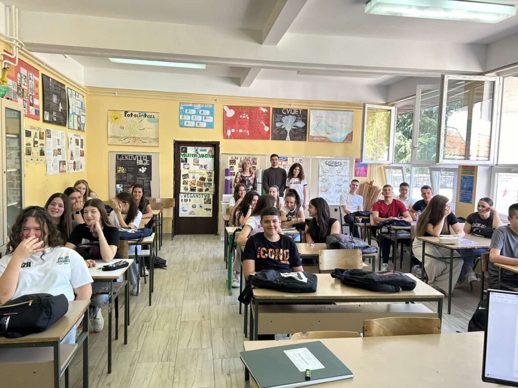 Dom zdravlja Tivat organizovao predavanje za učenike o štetnosti duvanskih proizvoda